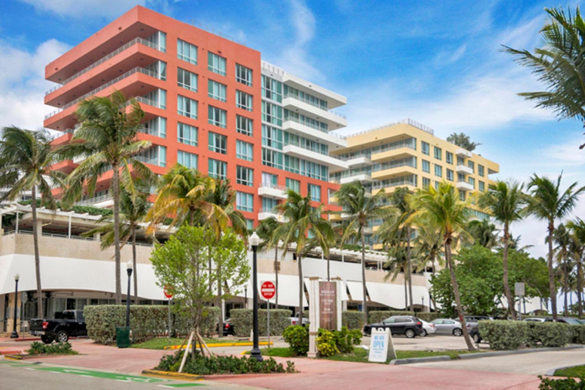 מיאמי ביץ' Beachfront Bentley Hotel One Bedroom Suite With Balcony And Beach Access מראה חיצוני תמונה