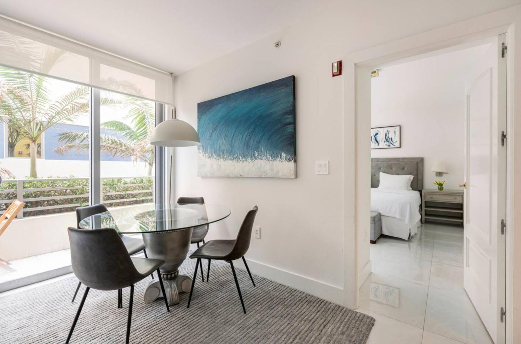 מיאמי ביץ' Beachfront Bentley Hotel One Bedroom Suite With Balcony And Beach Access מראה חיצוני תמונה