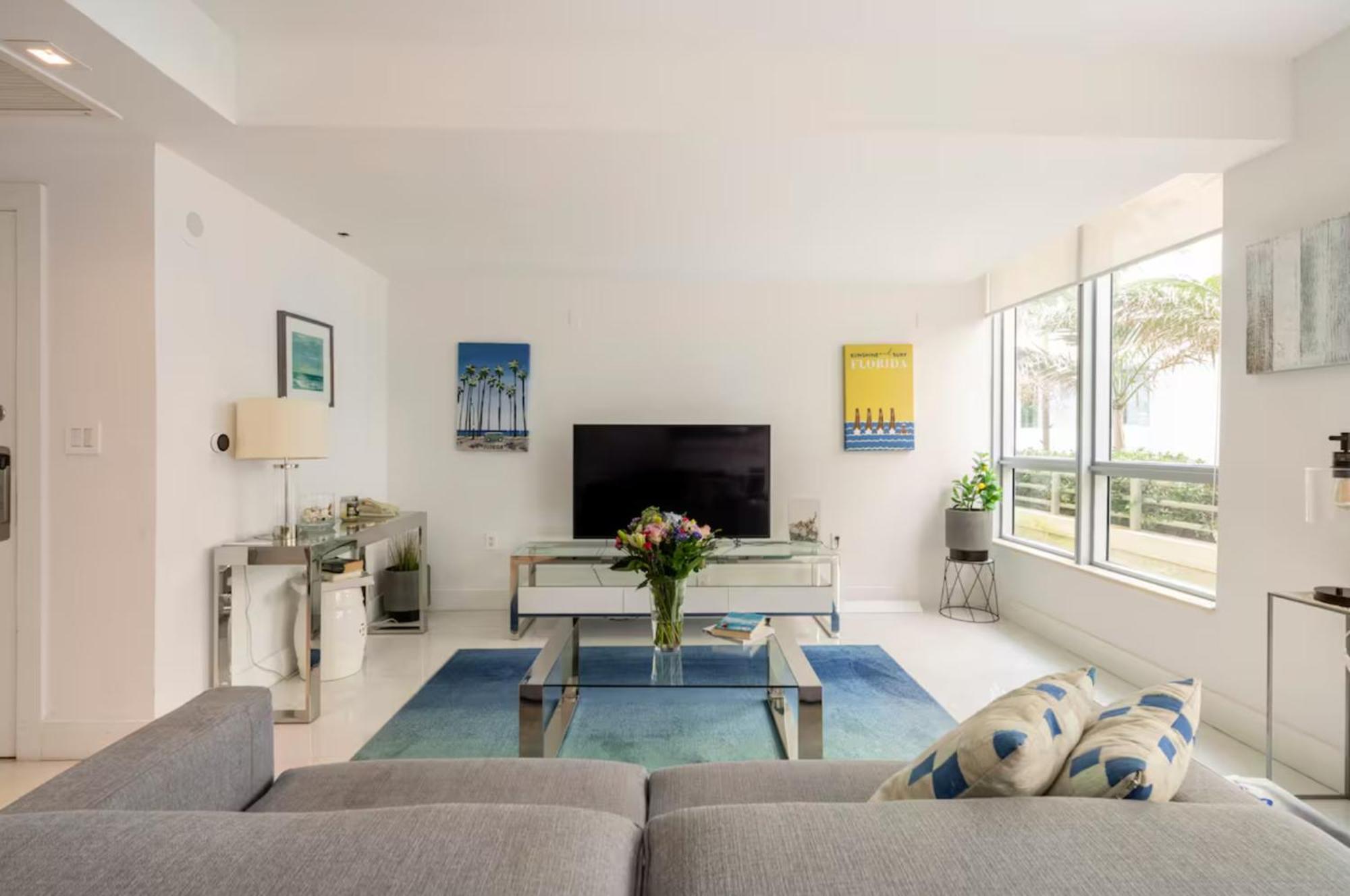 מיאמי ביץ' Beachfront Bentley Hotel One Bedroom Suite With Balcony And Beach Access מראה חיצוני תמונה