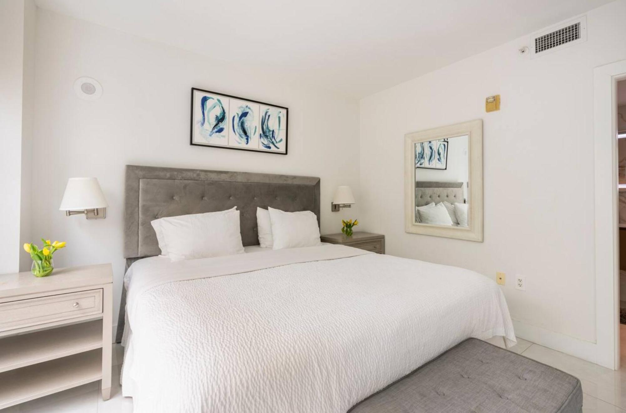 מיאמי ביץ' Beachfront Bentley Hotel One Bedroom Suite With Balcony And Beach Access מראה חיצוני תמונה