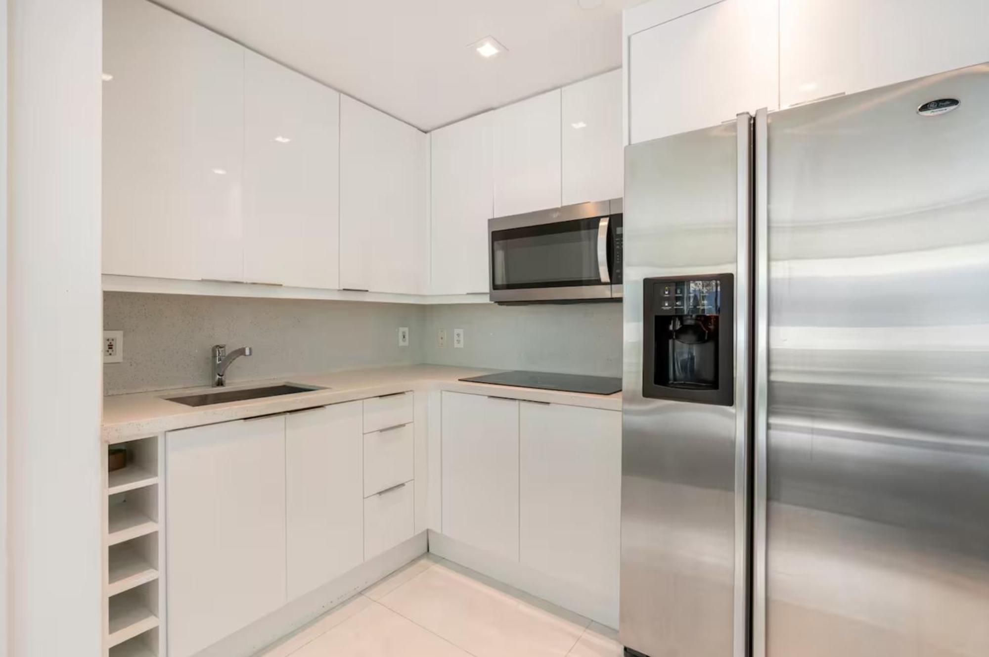 מיאמי ביץ' Beachfront Bentley Hotel One Bedroom Suite With Balcony And Beach Access מראה חיצוני תמונה